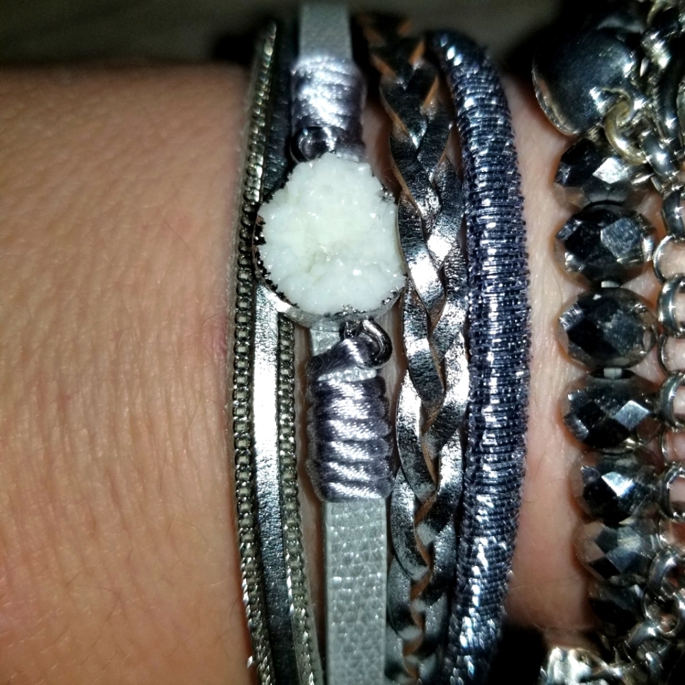 Lot of 6 Maurices magnetic closure braclets